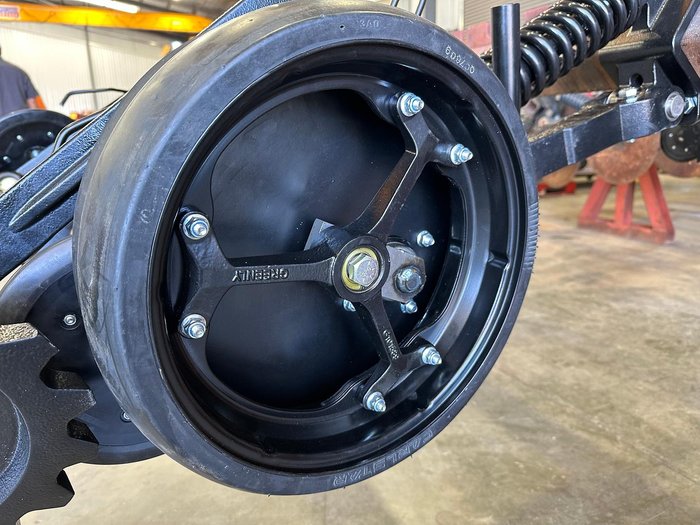 0 JD AFTERMARKET 1590 & 1890 ROW UNITS BLACK