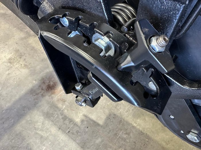 0 JD AFTERMARKET 1590 & 1890 ROW UNITS BLACK