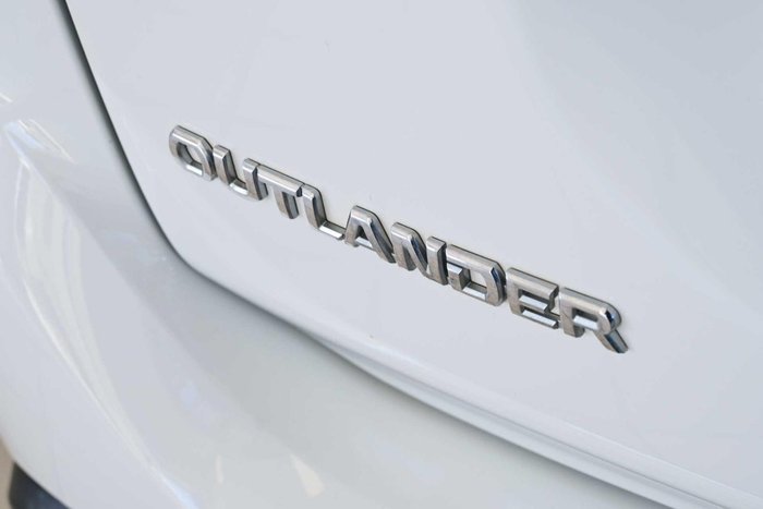 2018 Mitsubishi Outlander ES