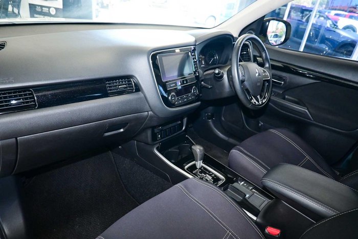 2018 Mitsubishi Outlander ES