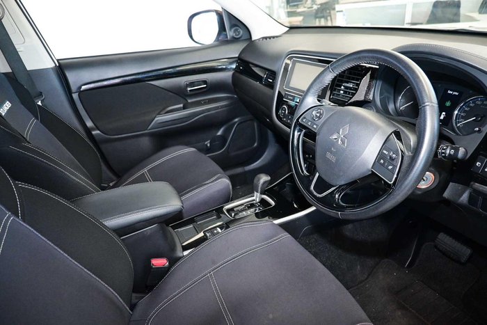 2018 Mitsubishi Outlander ES