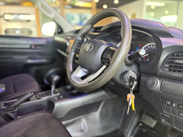 2018 Toyota Hilux SR