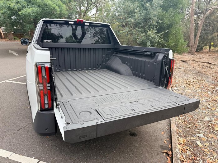 2025 MG MGU9 Explore Pro EKK1C MY25 4X4 Dual Range Alpine White