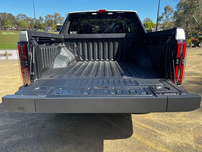 2025 MG U9 Explore Pro EKK1C MY25 4X4 Dual Range Alpine White