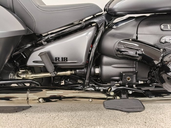 2024 BMW Motorrad R 18 ROCTANE grey