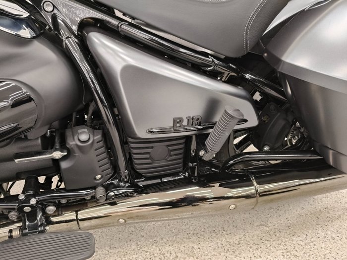 2024 BMW Motorrad R 18 ROCTANE grey