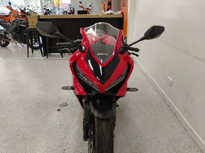 2022 Honda CBR650R Red