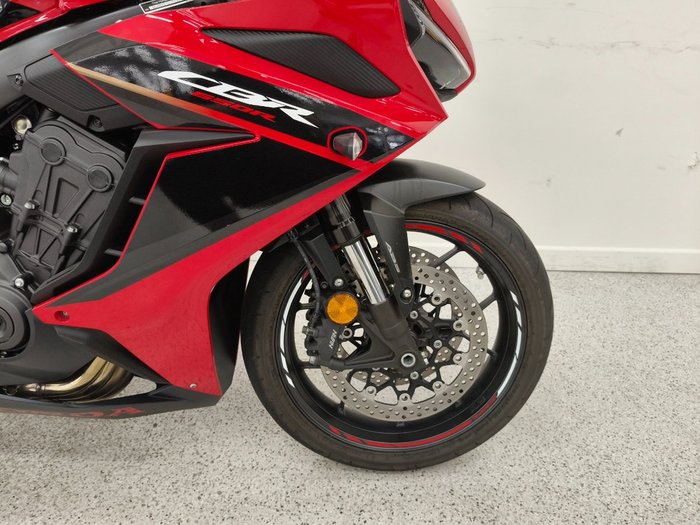 2022 Honda CBR650R Red