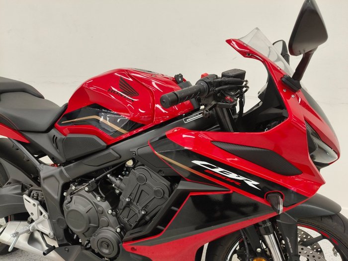 2022 Honda CBR650R Red