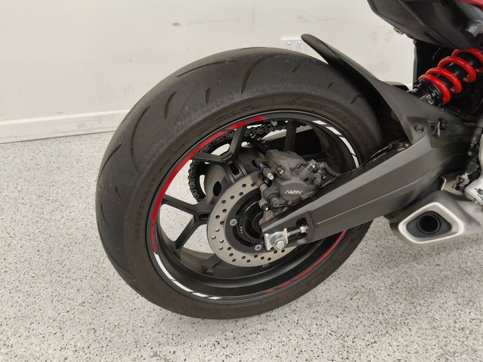 2022 Honda CBR650R Red