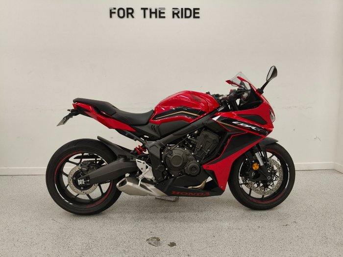 2022 Honda CBR650R Red
