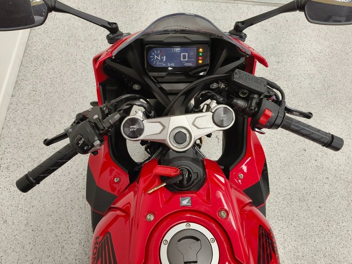 2022 Honda CBR650R Red