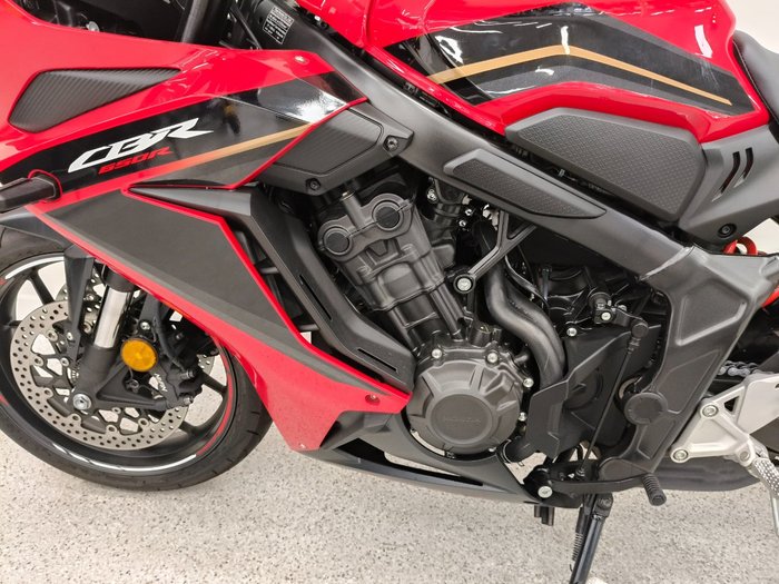 2022 Honda CBR650R Red