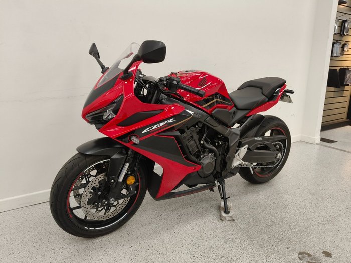 2022 Honda CBR650R Red