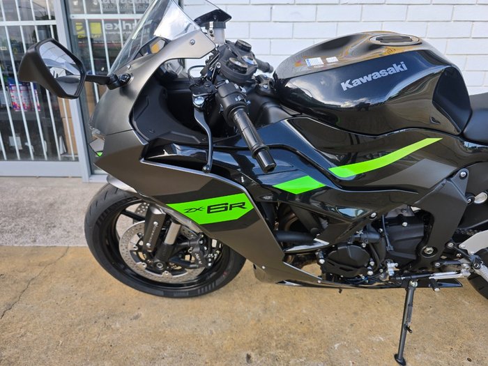 2025 Kawasaki NINJA ZX-6R (636) GRAYSTONE/FURNACE ORANGE