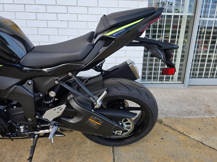 2025 Kawasaki NINJA ZX-6R (636) GRAYSTONE/FURNACE ORANGE