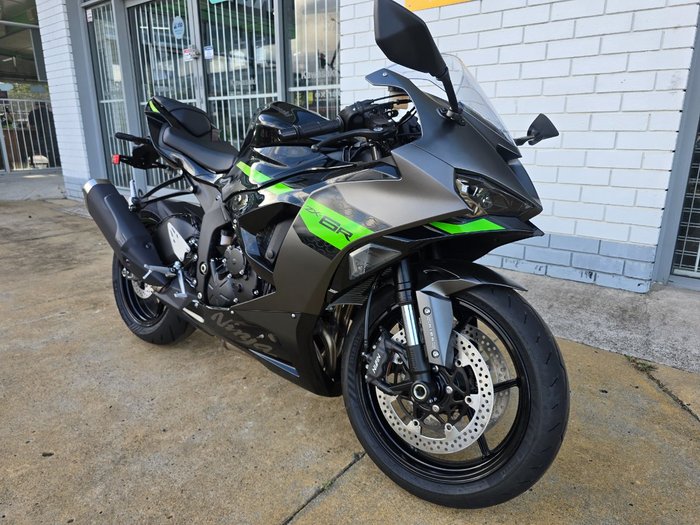 2025 Kawasaki NINJA ZX-6R (636) GRAYSTONE/FURNACE ORANGE