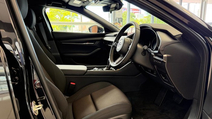 2025 Mazda 3 G20 Pure