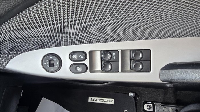 2014 Hyundai Accent SR