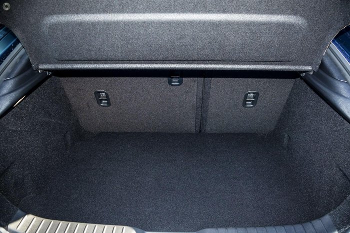 2025 Mazda 3 G20 Touring