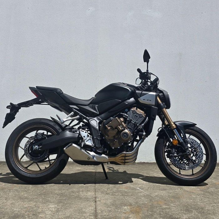 2025 Honda CB650R CB Black
