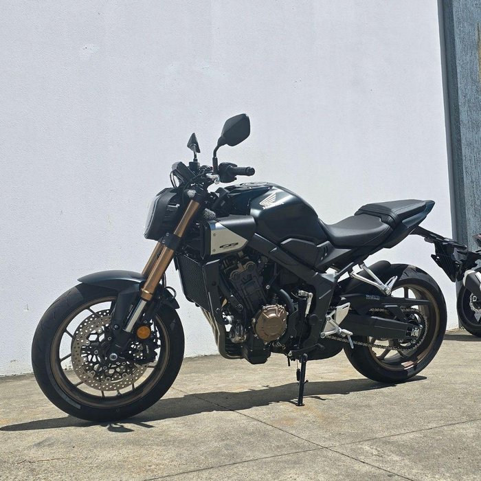 2025 Honda CB650R CB Black