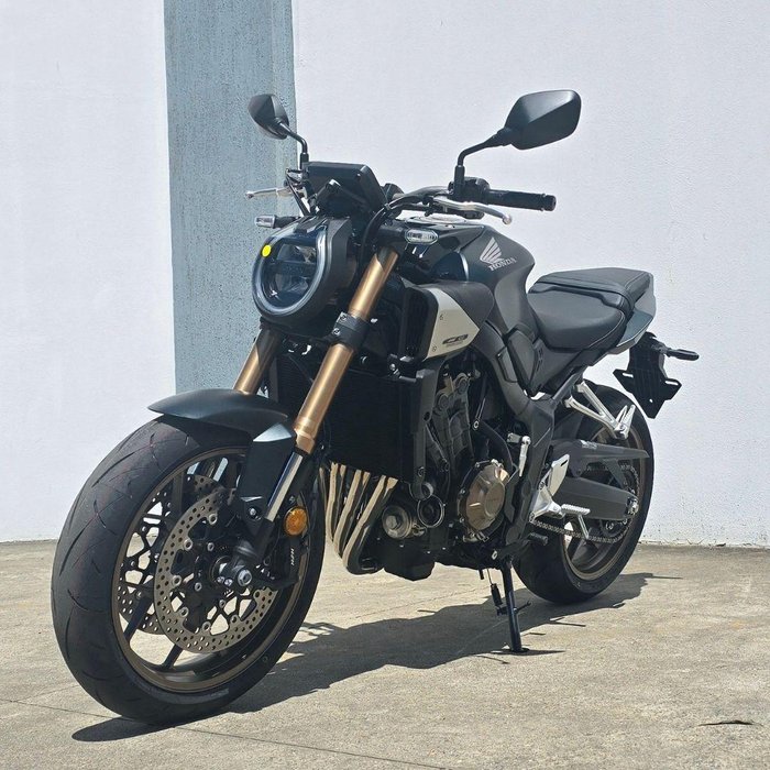2025 Honda CB650R CB Black