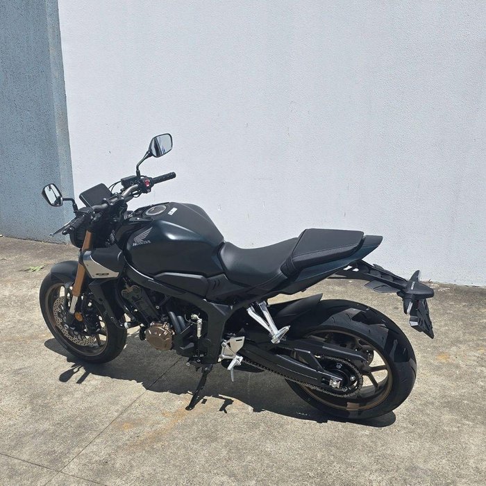 2025 Honda CB650R CB Black