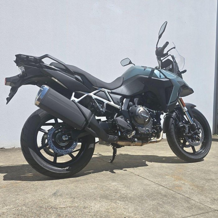 2024 Suzuki V-Strom 800 V-Strom Green