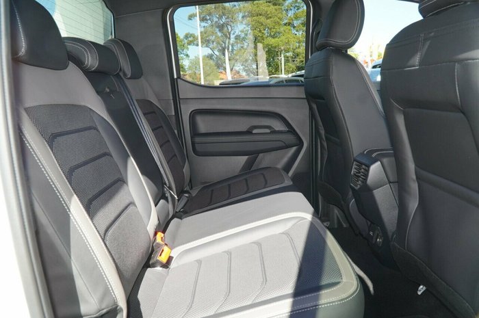 2025 Volkswagen Amarok