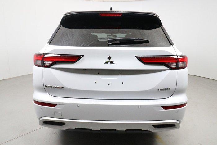 2023 Mitsubishi Outlander Exceed