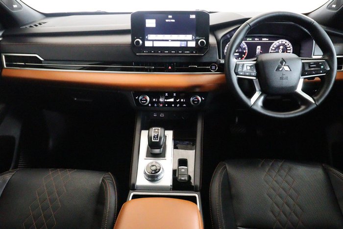 2023 Mitsubishi Outlander Exceed