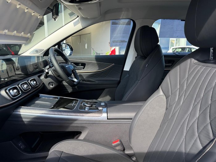 2025 Jaecoo J8 Track