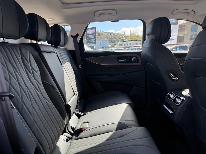 2025 Jaecoo J8 Track