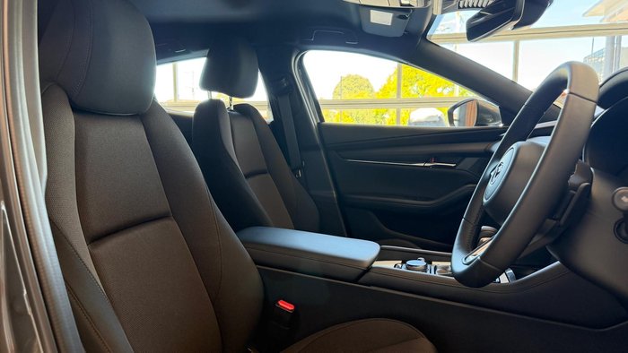 2025 Mazda 3 G20 Evolve