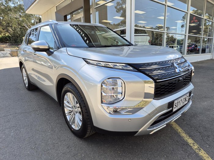 2021 Mitsubishi Outlander LS