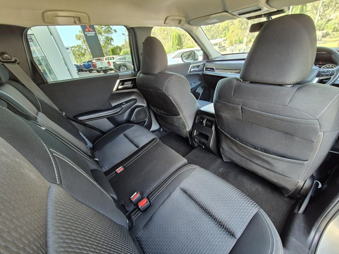 2021 Mitsubishi Outlander LS