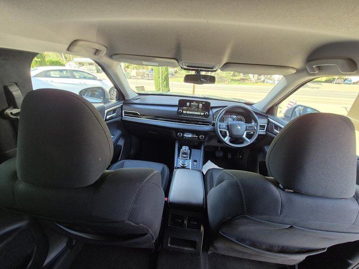 2021 Mitsubishi Outlander LS