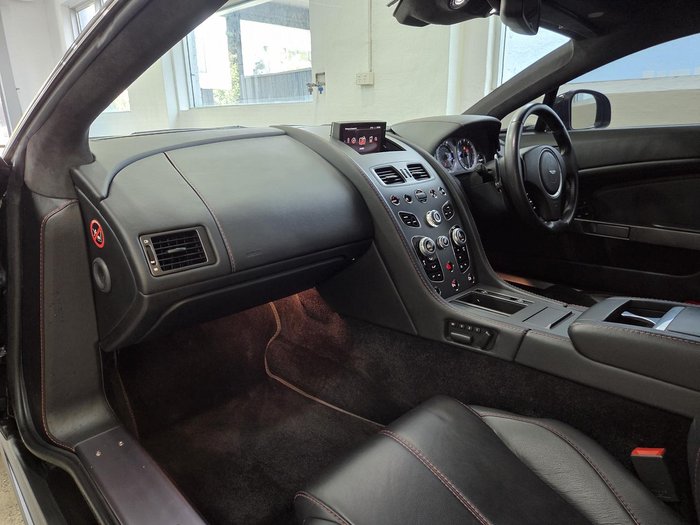 2016 Aston Martin V8 Vantage