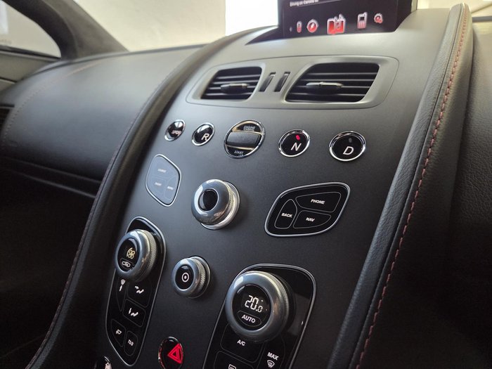 2016 Aston Martin V8 Vantage