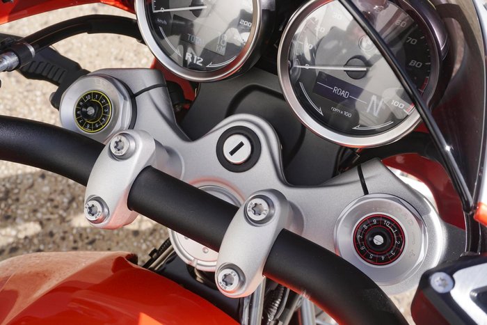 2025 BMW R 12 S