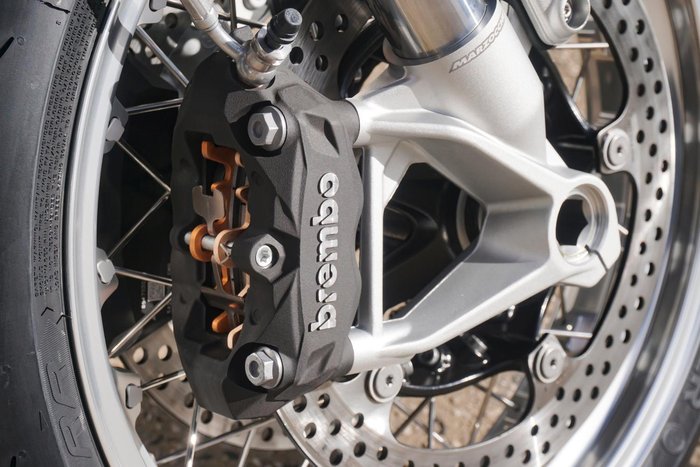2025 BMW R 12 S