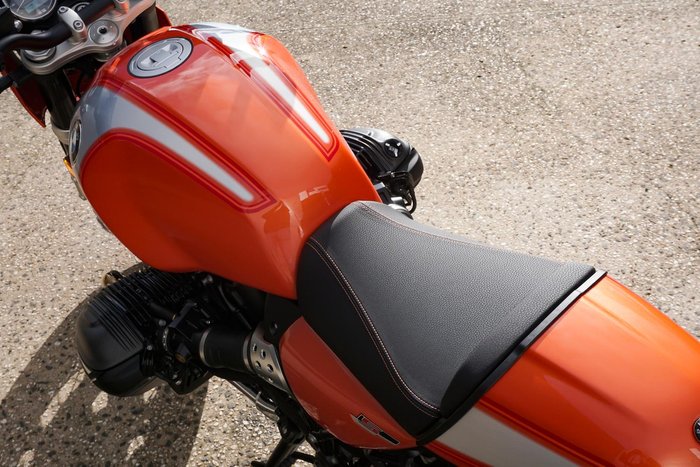 2025 BMW R 12 S R 12 Orange