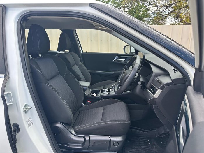 2022 Mitsubishi Outlander ES