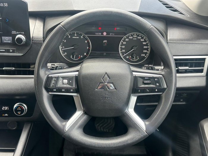 2022 Mitsubishi Outlander ES