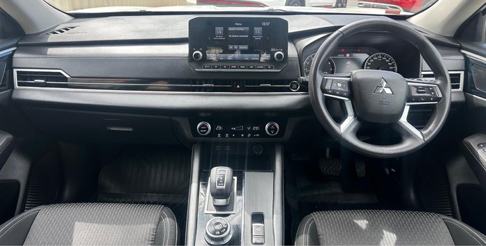 2022 Mitsubishi Outlander ES