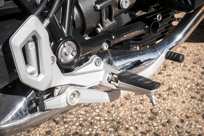 2024 BMW R 12 HL