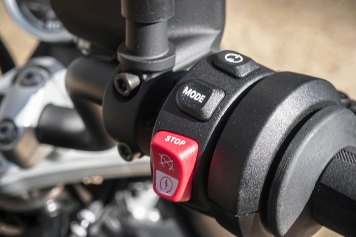 2024 BMW R 12 HL R 12 Black