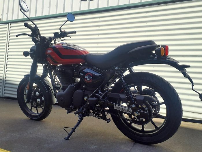 2025 Royal Enfield Hunter 350 Hunter Red