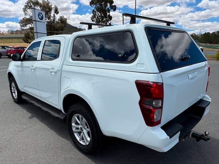 2021 Isuzu D-MAX LS-M